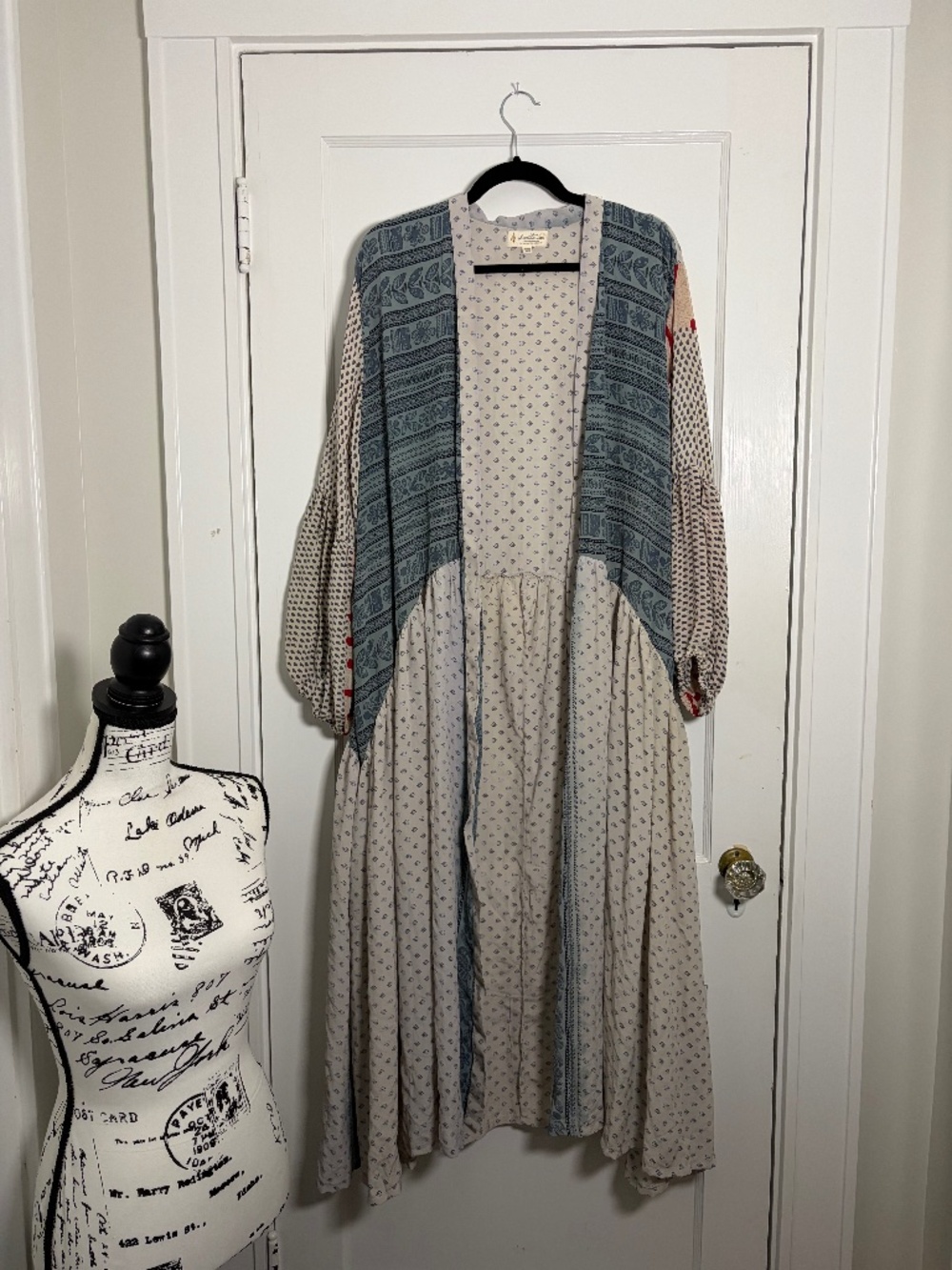 Kantha Bae Evermore Kimono Cream Blue Mixed Print Crepe Sari Long Duster - Picture 2 of 6